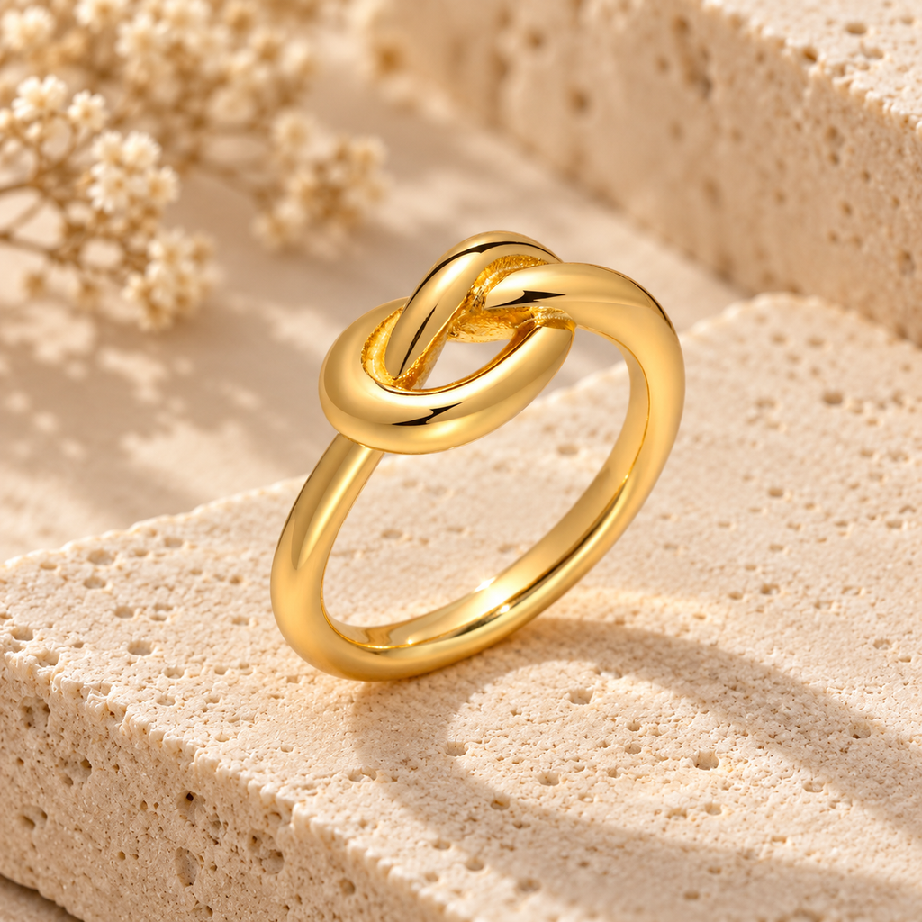 Amara Knot Ring